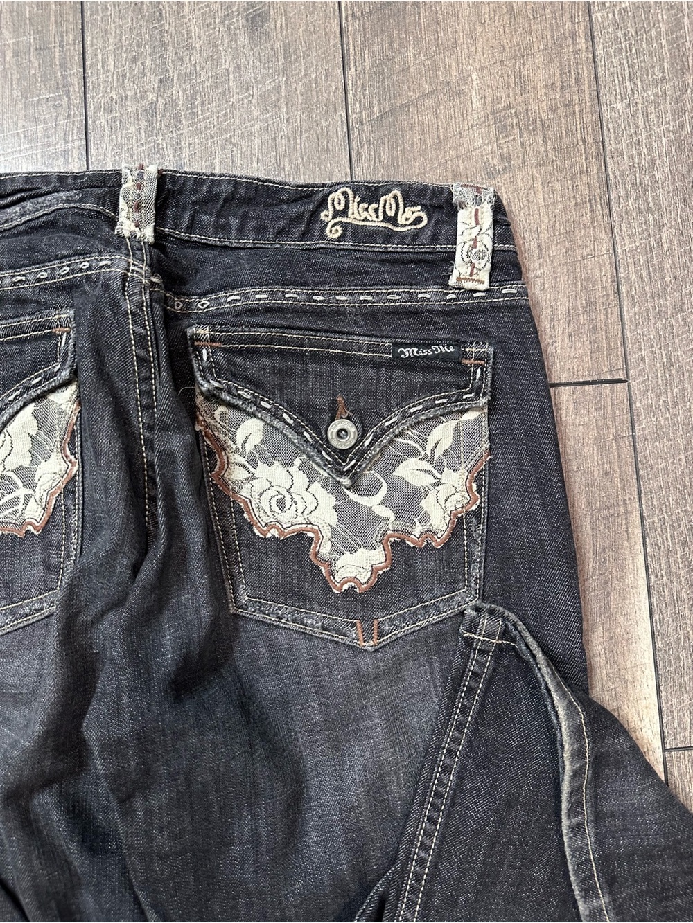 Miss Me Black Wash Lace Trim Low Rise Flare Jeans - Picture 7 of 8